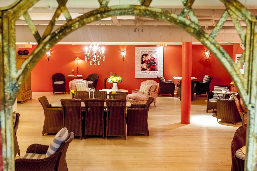 The Ivy At Verity Торонто Екстериор снимка